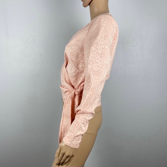 NEW SAMSØE SAMSØE PINK FLORAL JACQUARD WRAP TOP - Picture 6 of 9